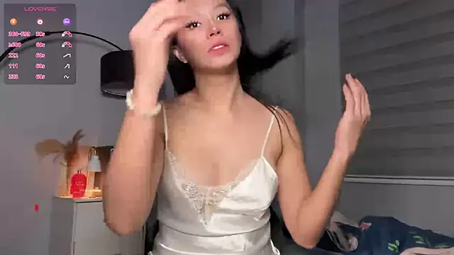 Demi Maddison online show from November 26, 3:01 pm