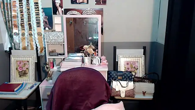 miya khali online show from November 2, 5:29 pm