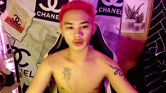 Snapshot of asianhardcock25 chatting on September 25, 11:27 am asianhardcock25 online show from September 25, 11:27 am