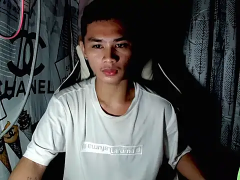 asianhardcock25 online show from November 27, 10:37 am