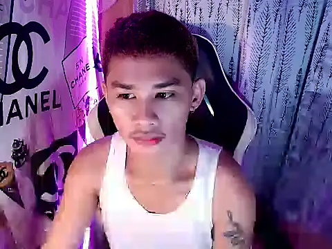 asianhardcock25 online show from December 18, 11:25 am