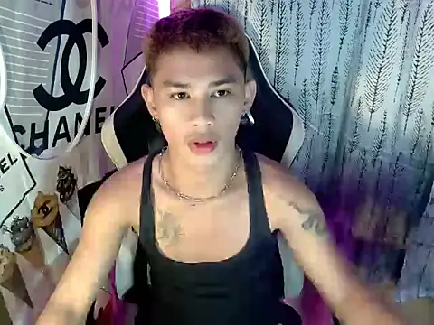 asianhardcock25 online show from December 16, 8:35 pm