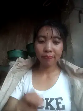 Snapshot of emaame68 chatting on October 5, 12:40 pm emaame68 online show from October 5, 12:40 pm
