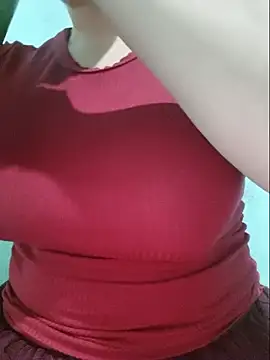 Shiny Babe online show from June 12, 2:20 am