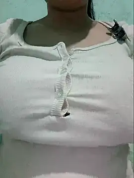 Shiny Babe online show from May 12, 2:01 pm