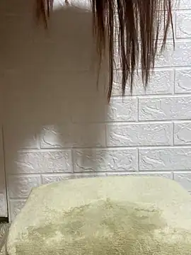 Shiny Babe online show from October 6, 2:29 pm