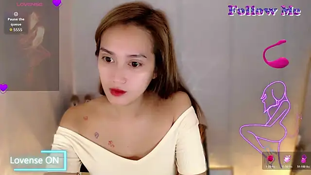 Snapshot of sweetangelluv2cum chatting on November 12, 4:11 pm sweetangelluv2cum online show from November 12, 4:11 pm