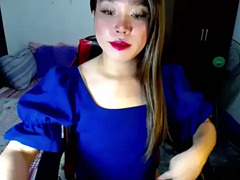 Urassiansweetcummer online show from October 9, 2:23 am