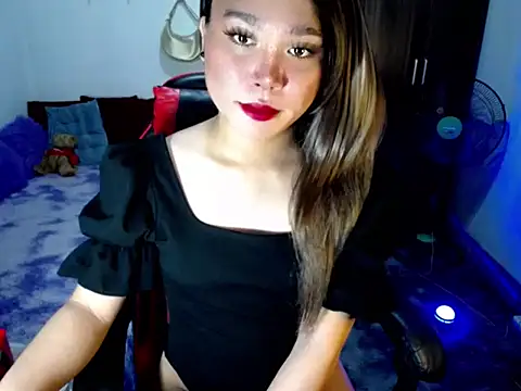 Urassiansweetcummer online show from March 19, 2:22 am