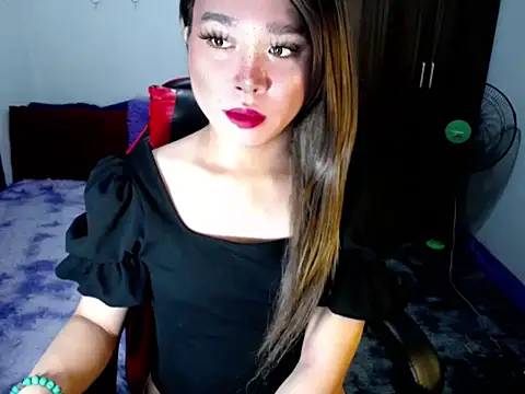 Urassiansweetcummer online show from November 13, 2:15 am