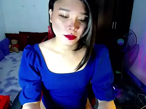 Urassiansweetcummer online show from July 9, 2:34 am
