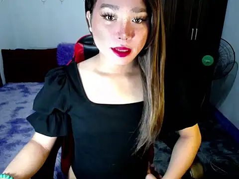 Urassiansweetcummer online show from November 15, 1:53 am