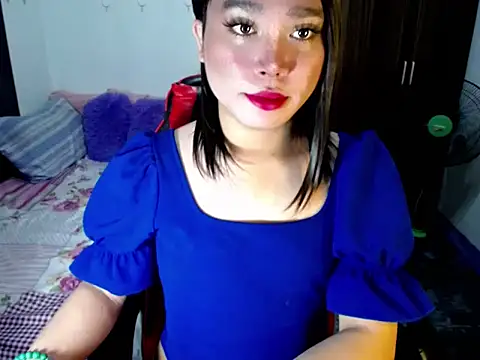 Urassiansweetcummer online show from September 26, 2:29 am