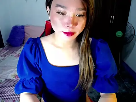 Urassiansweetcummer online show from October 13, 2:13 am