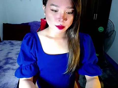 Urassiansweetcummer online show from October 31, 12:29 am