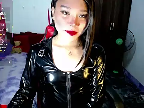 Urassiansweetcummer online show from July 19, 2:42 am