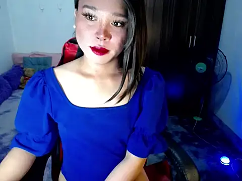 Snapshot of Urassiansweetcummer chatting on May 30, 1:45 am Urassiansweetcummer online show from May 30, 1:45 am