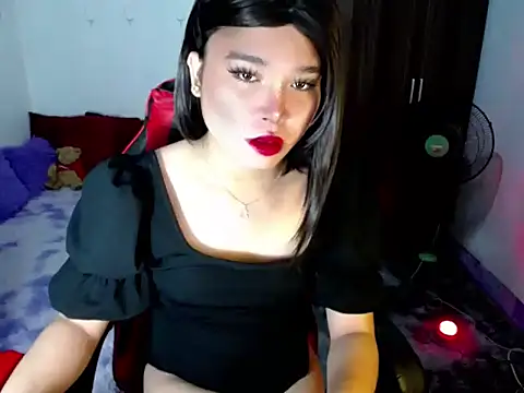Urassiansweetcummer online show from June 25, 2:09 am