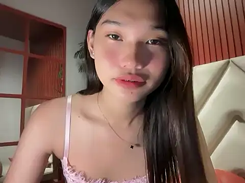 universal slutt online show from April 8, 5:47 pm