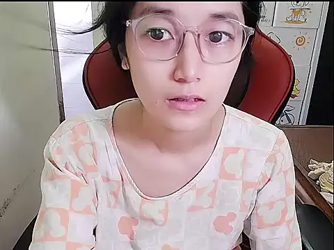 Shulee21 online show from September 24, 1:02 am