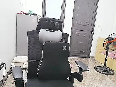 Shulee21 online show from November 19, 2:33 am