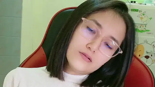 Shulee21 online show from November 14, 1:53 am