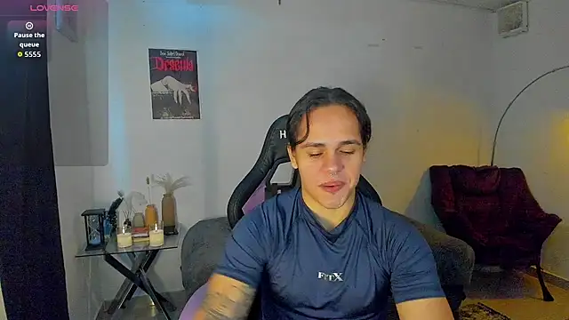 Maximiliano scoott   online show from February 8, 6:05 pm