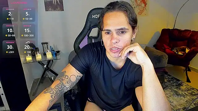 Maximiliano scoott   online show from December 15, 8:25 pm