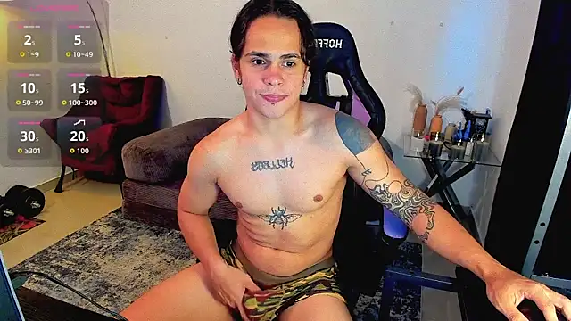 Maximiliano scoott   online show from April 2, 8:37 pm