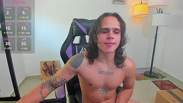 Maximiliano scoott   online show from November 4, 7:39 pm