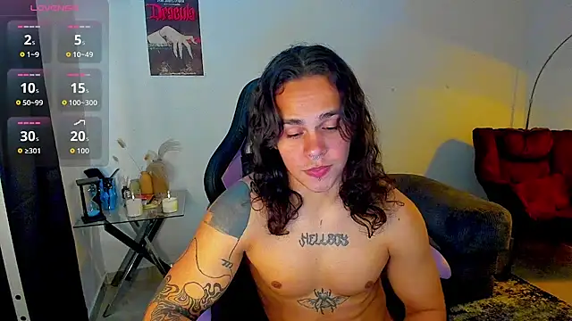 Maximiliano scoott   online show from March 4, 8:27 pm