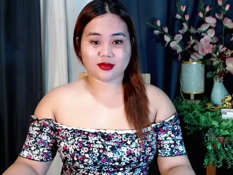 queen staceyy online show from November 18, 7:00 am