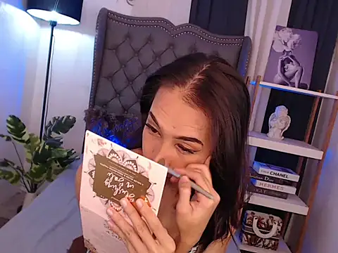 Sweet kittyxx online show from January 14, 4:05 am