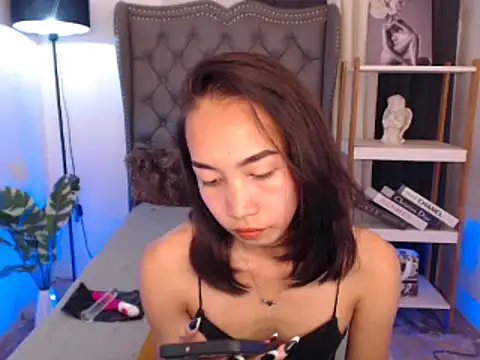 Snapshot of Sweet_kittyxx chatting on November 26, 4:12 am Sweet kittyxx online show from November 26, 4:12 am