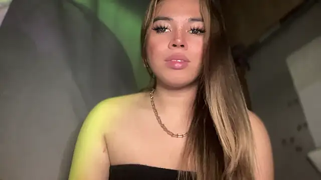 Snapshot of goddessofalltime chatting on November 6, 10:58 pm goddessofalltime online show from November 6, 10:58 pm