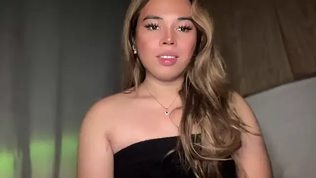 Snapshot of goddessofalltime chatting on December 2, 4:19 pm goddessofalltime online show from December 2, 4:19 pm