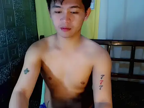 Snapshot of Albertx_Destroyer69 chatting on February 9, 6:50 pm Albertx Destroyer69 online show from February 9, 6:50 pm