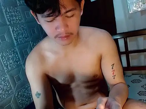 Snapshot of Albertx_Destroyer69 chatting on September 15, 3:07 am Albertx Destroyer69 online show from September 15, 3:07 am