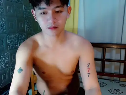 Snapshot of Albertx_Destroyer69 chatting on December 22, 3:45 pm Albertx Destroyer69 online show from December 22, 3:45 pm