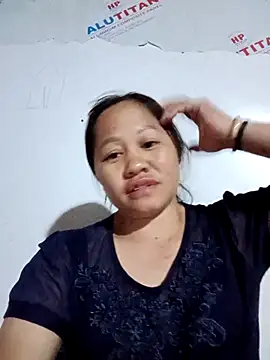 Phiphi135 online show from April 2, 2:35 pm