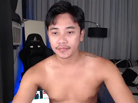 Snapshot of alexsuckable01 chatting on July 15, 9:44 pm alexsuckable01 online show from July 15, 9:44 pm