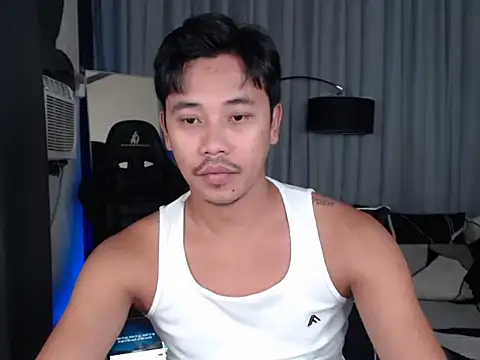 Snapshot of alexsuckable01 chatting on July 9, 9:25 pm alexsuckable01 online show from July 9, 9:25 pm