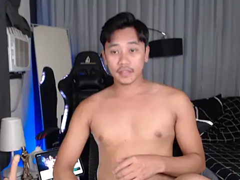 Snapshot of alexsuckable01 chatting on May 1, 9:58 am alexsuckable01 online show from May 1, 9:58 am