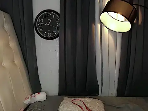 Foxxy Barbie online show from April 15, 5:35 am