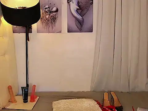 Foxxy Barbie online show from March 5, 5:15 am