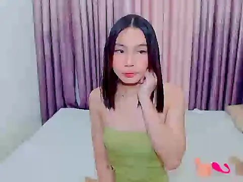 sexy khyrie online show from November 13, 5:00 am