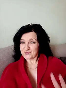 Snapshot of MilaSky4701 chatting on October 5, 9:33 am MilaSky4701 online show from October 5, 9:33 am