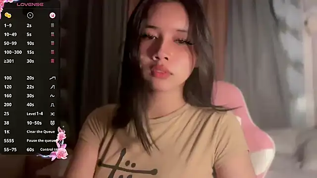 Naughtychen18 online show from March 17, 12:13 am