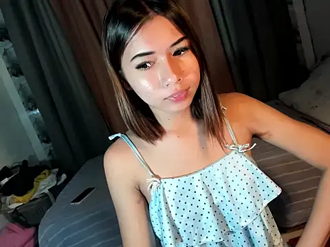 Naughtychen18 online show from November 7, 12:15 am