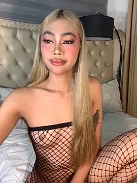 Snapshot of Innocent_yanixx69 chatting on September 29, 9:16 am Innocent yanixx69 online show from September 29, 9:16 am